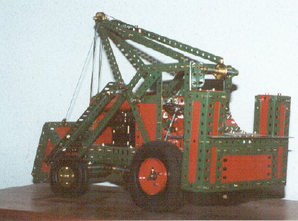 Lifting shovel rear view